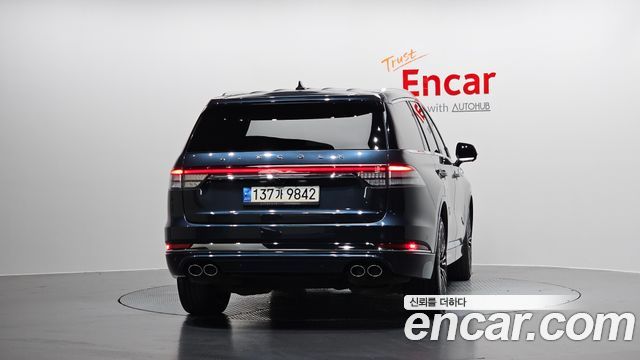 Lincoln Aviator (II) 3.0 Black Label AWD 2022 — фото 4