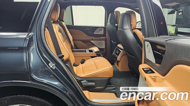 Lincoln Aviator (II) 3.0 Black Label AWD 2022 — фото 11