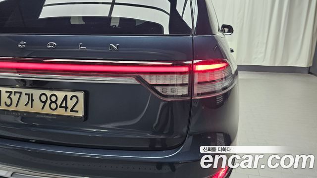 Lincoln Aviator (II) 3.0 Black Label AWD 2022 — фото 23