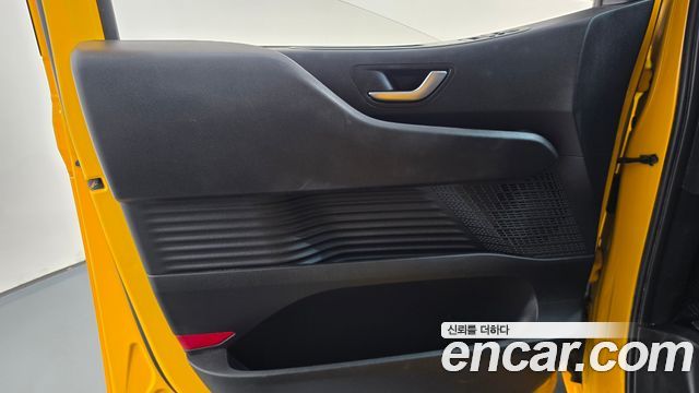 Hyundai Staria L3.5  Kinder Safety Car 11-Seater 2022 — фото 24