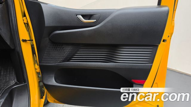 Hyundai Staria L3.5  Kinder Safety Car 11-Seater 2022 — фото 25