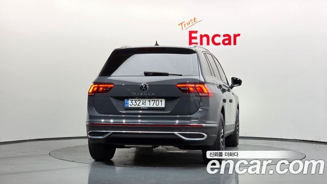 Volkswagen Tiguan (II) 2.0 TDI Premium 2024 — фото 4