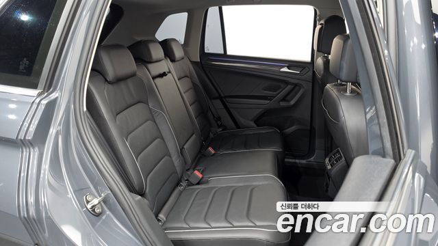Volkswagen Tiguan (II) 2.0 TDI Premium 2024 — фото 11