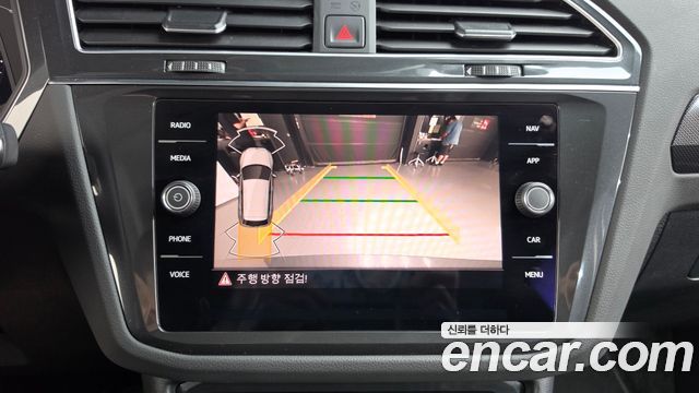 Volkswagen Tiguan (II) 2.0 TDI Premium 2024 — фото 14