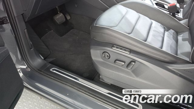 Volkswagen Tiguan (II) 2.0 TDI Premium 2024 — фото 29