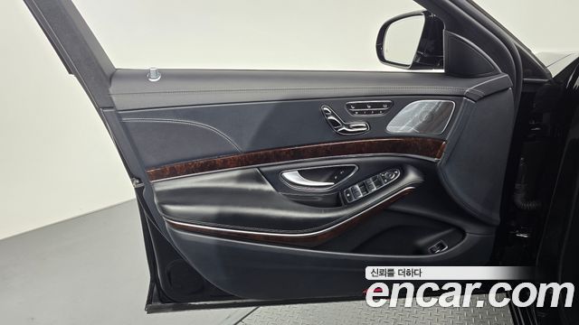 Mercedes-Benz S-Class (W222) S560L 4MATIC 2019 — фото 24