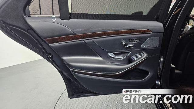 Mercedes-Benz S-Class (W222) S560L 4MATIC 2019 — фото 25