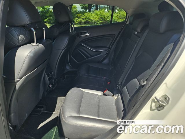 Mercedes-Benz GLA-Class (X156) GLA200 CDI 2015 — фото 10