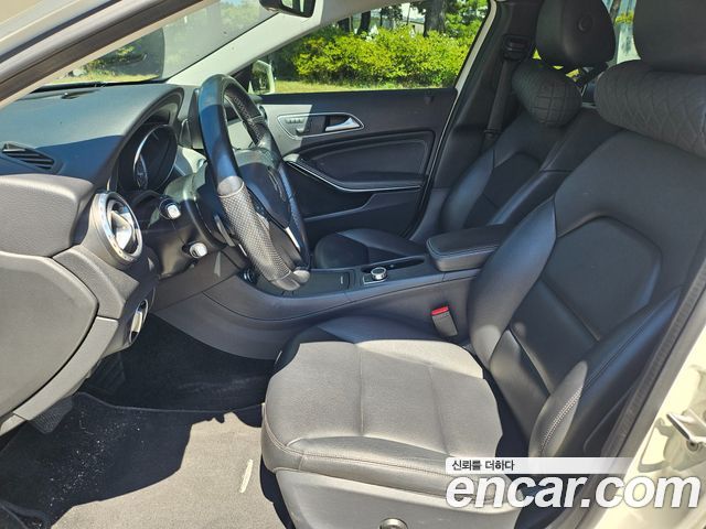 Mercedes-Benz GLA-Class (X156) GLA200 CDI 2015 — фото 15