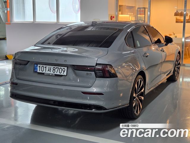 Volvo S90 B5 Ultra Dark Air Sus 2026 — фото 3