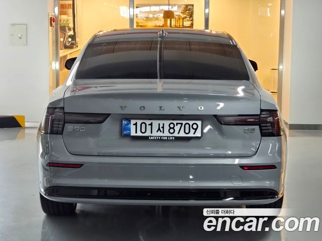 Volvo S90 B5 Ultra Dark Air Sus 2026 — фото 4