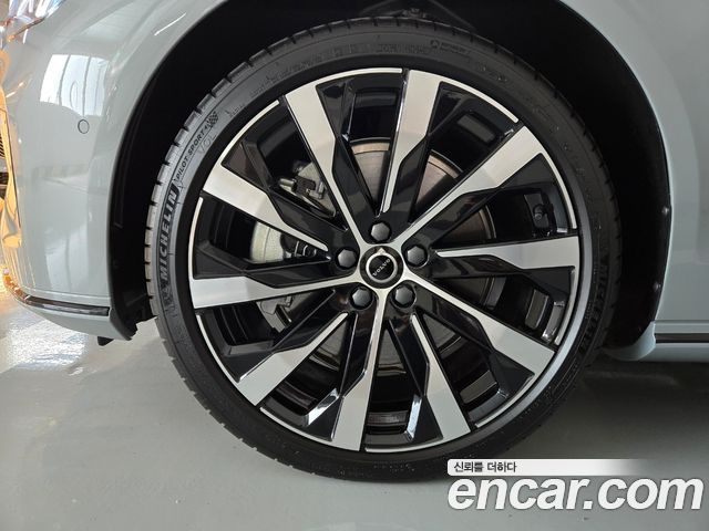 Volvo S90 B5 Ultra Dark Air Sus 2026 — фото 7