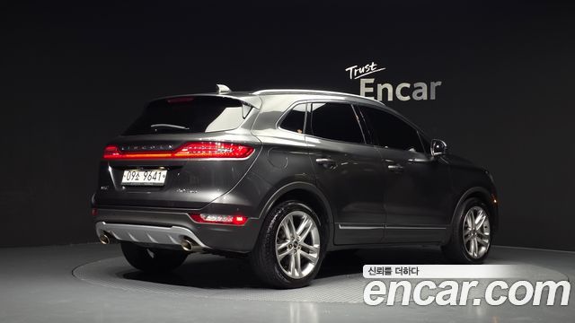 Lincoln MKC 2.0 AWD 2017 — фото 2