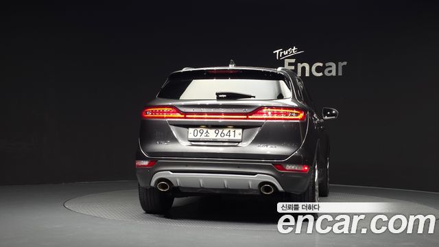 Lincoln MKC 2.0 AWD 2017 — фото 4