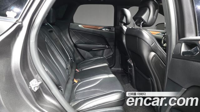 Lincoln MKC 2.0 AWD 2017 — фото 12