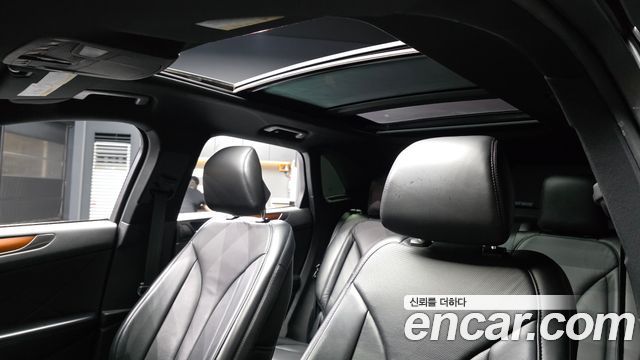 Lincoln MKC 2.0 AWD 2017 — фото 18