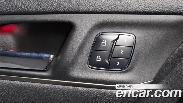 Lincoln MKC 2.0 AWD 2017 — фото 32