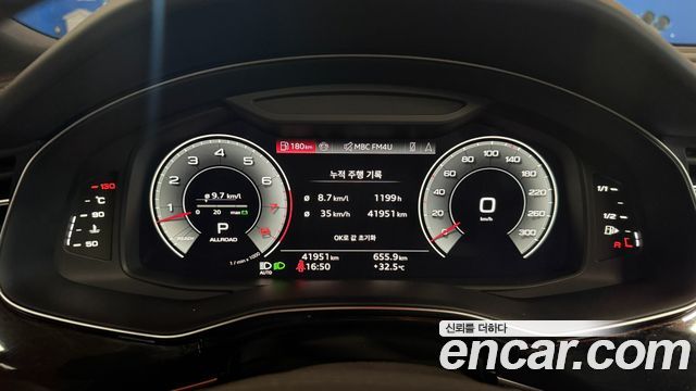 Audi Q8 (4M) 55 TFSI Quattro Premium 2025 — фото 5
