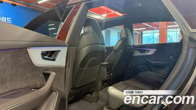 Audi Q8 (4M) 55 TFSI Quattro Premium 2025 — фото 9