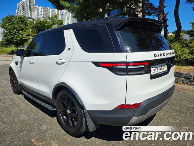 Land Rover Discovery 5 2.0 SD4 SE 2018 — фото 6