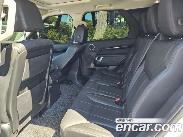Land Rover Discovery 5 2.0 SD4 SE 2018 — фото 10