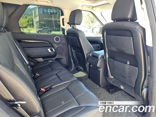 Land Rover Discovery 5 2.0 SD4 SE 2018 — фото 18