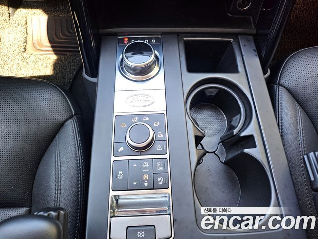 Land Rover Discovery 5 2.0 SD4 SE 2018 — фото 21