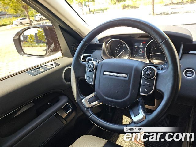 Land Rover Discovery 5 2.0 SD4 SE 2018 — фото 22