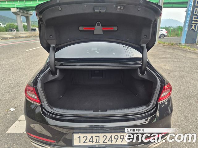 Hyundai Grandeur (IG) 2.4 Exclusive Special 2019 — фото 20