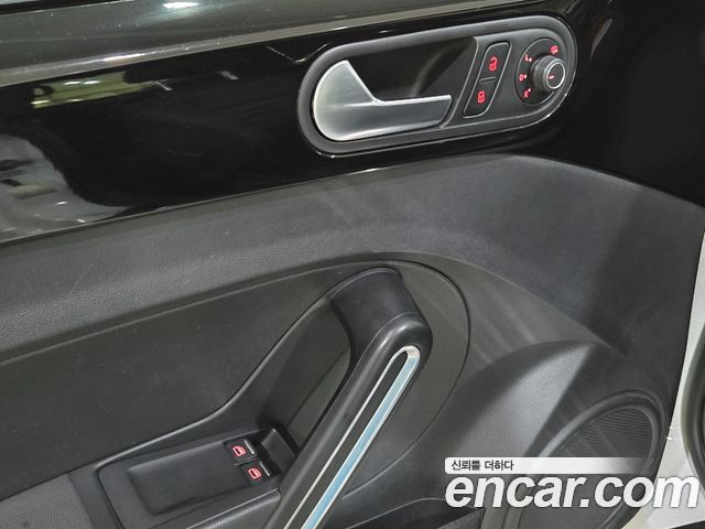 Volkswagen Beetle 2.0 TDI 3rd 2015 — фото 19