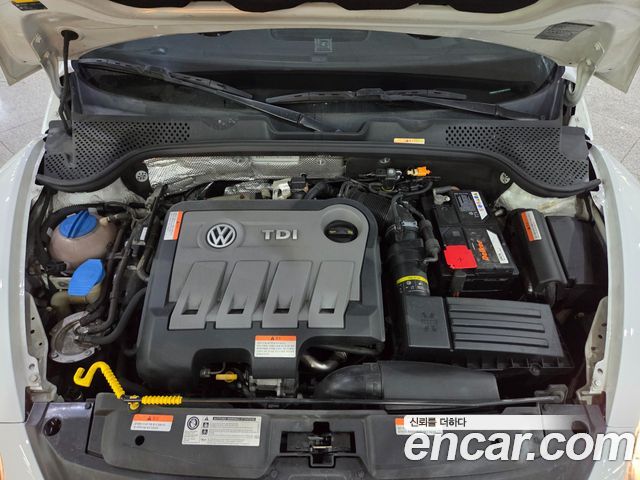 Volkswagen Beetle 2.0 TDI 3rd 2015 — фото 22