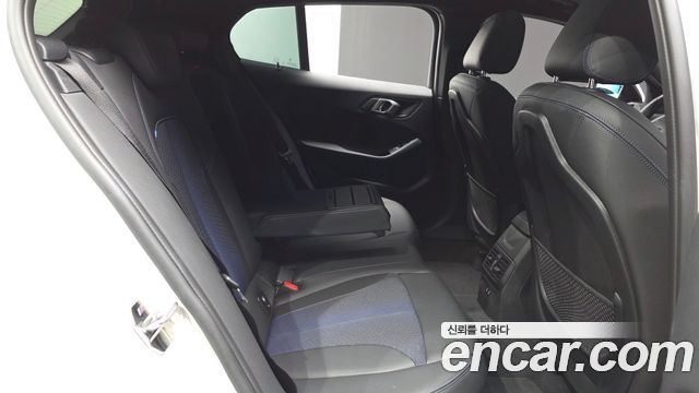 BMW 1 Series (F40) 120i M Sports 2023 — фото 12
