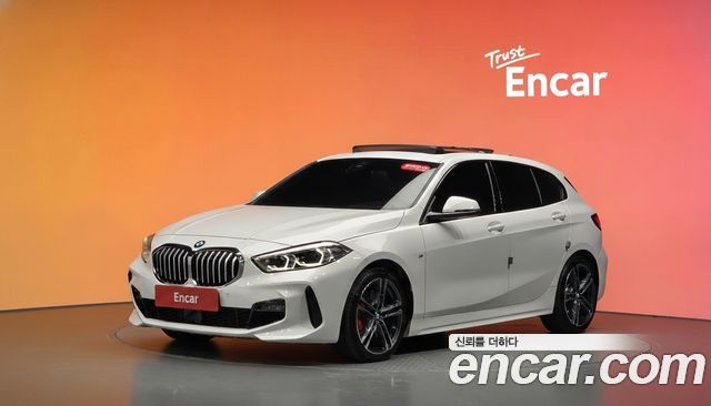 BMW 1 Series (F40) 120i M Sports 2023 — фото 1