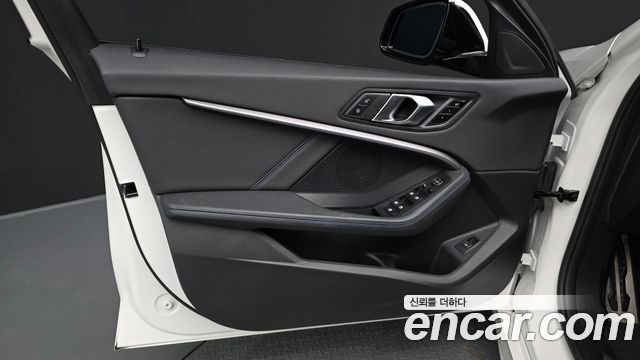 BMW 1 Series (F40) 120i M Sports 2023 — фото 24