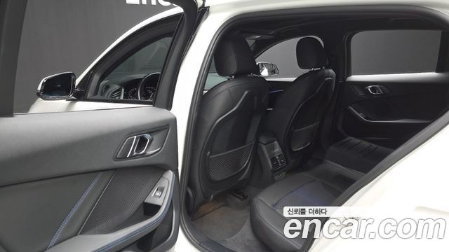 BMW 1 Series (F40) 120i M Sports 2023 — фото 26