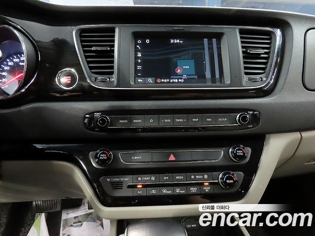Kia Carnival 9-Seater Prstige 2019 — фото 20