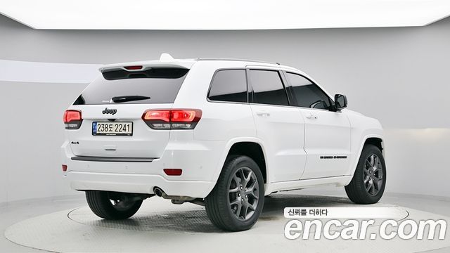 Jeep Grand Cherokee 3.6 80th Edition WK2 2021 — фото 4