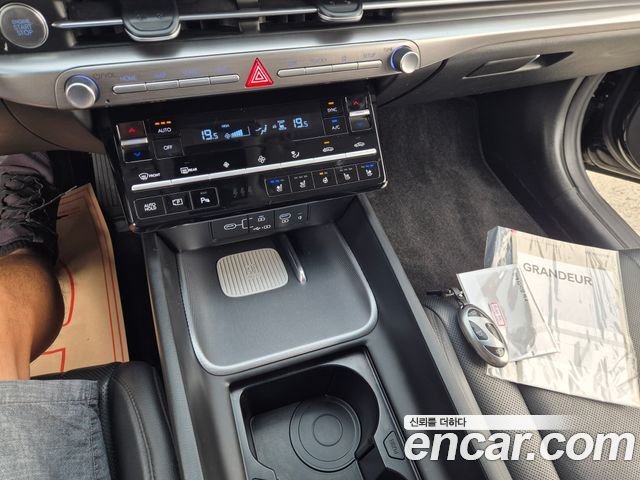 Hyundai Grandeur (GN7) 2,5 Gasoline 2WD Premium 2023 — фото 19