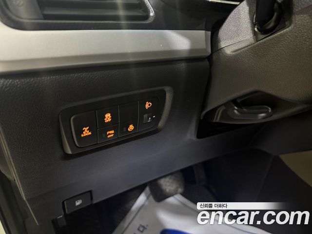 KG Mobility (SsangYong) Style Korando C 2.2 DX 4WD 2017 — фото 20