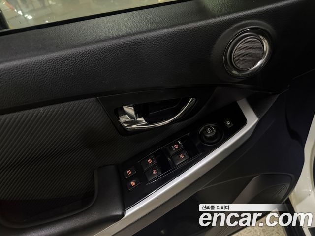 KG Mobility (SsangYong) Style Korando C 2.2 DX 4WD 2017 — фото 21