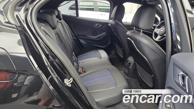 BMW 1 Series (F40) 120i M Sports 2023 — фото 12