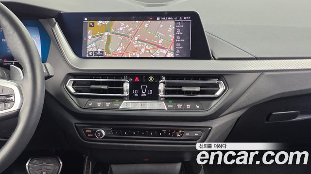 BMW 1 Series (F40) 120i M Sports 2023 — фото 14