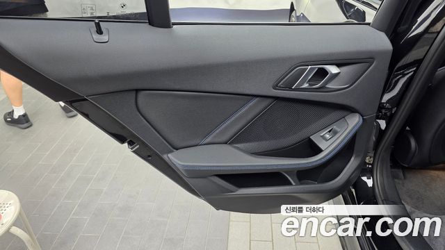 BMW 1 Series (F40) 120i M Sports 2023 — фото 25