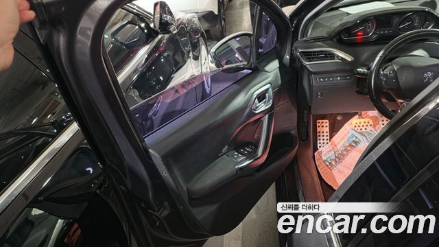 Peugeot 2008 1.6 BlueHDi Feline 2015 — фото 23