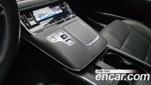 Hyundai Grandeur (IG) 2.5 Le Blanc 2023 — фото 9