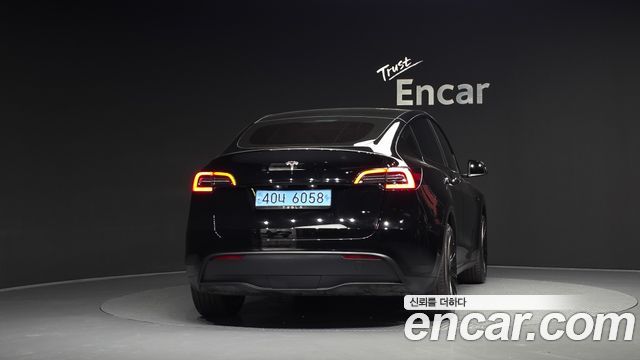 Tesla Model Y RWD 2024 — фото 4