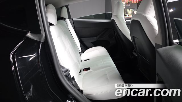 Tesla Model Y RWD 2024 — фото 12