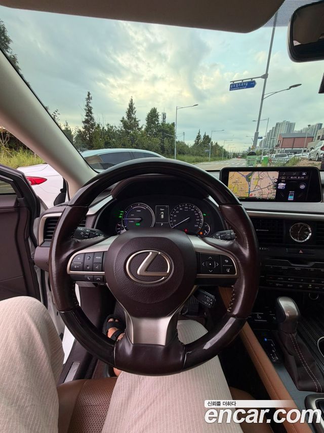 Lexus RX450h (IV) Executive 2017 — фото 17