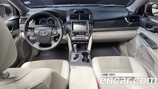 Toyota Camry Hybrid XLE 2013 — фото 7