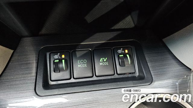 Toyota Camry Hybrid XLE 2013 — фото 20